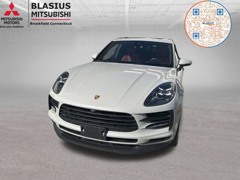 Used 2021 Porsche Macan S AWD/4WD image 7