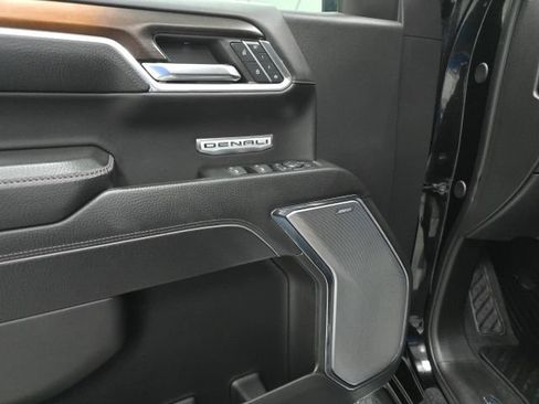 Used 2024 GMC Sierra 1500 Denali AWD/4WD image 16