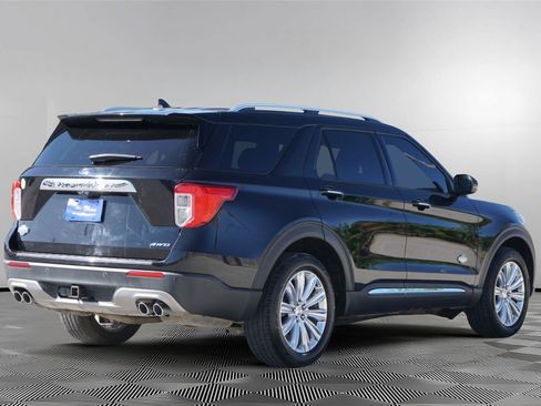Used 2021 Ford Explorer King Ranch w/ Premium Technology Package AWD/4WD image 5