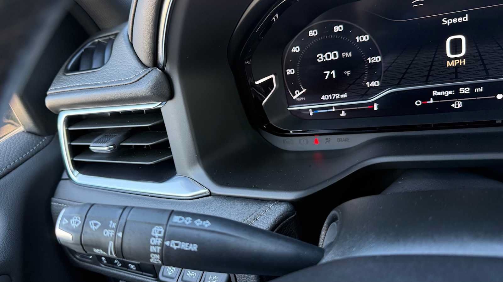Used 2024 GMC Yukon Denali AWD/4WD image 18