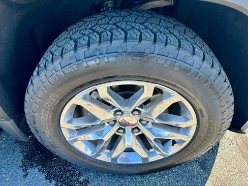 Used 2021 GMC Sierra 1500 SLT w/ SLT Premium Plus Package AWD/4WD image 33