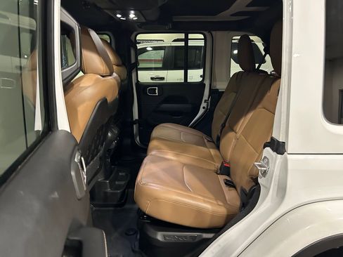 Used 2021 Jeep Wrangler Unlimited Rubicon 4xe w/ Steel Bumper Group image 23