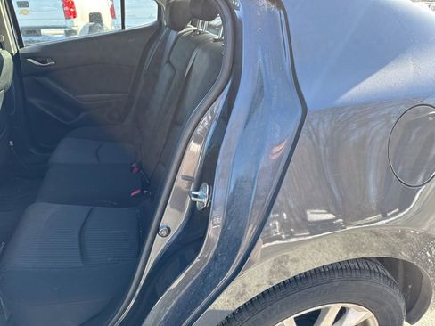 Used 2016 MAZDA MAZDA3 i Sport w/ Preferred Equipment Package image 10