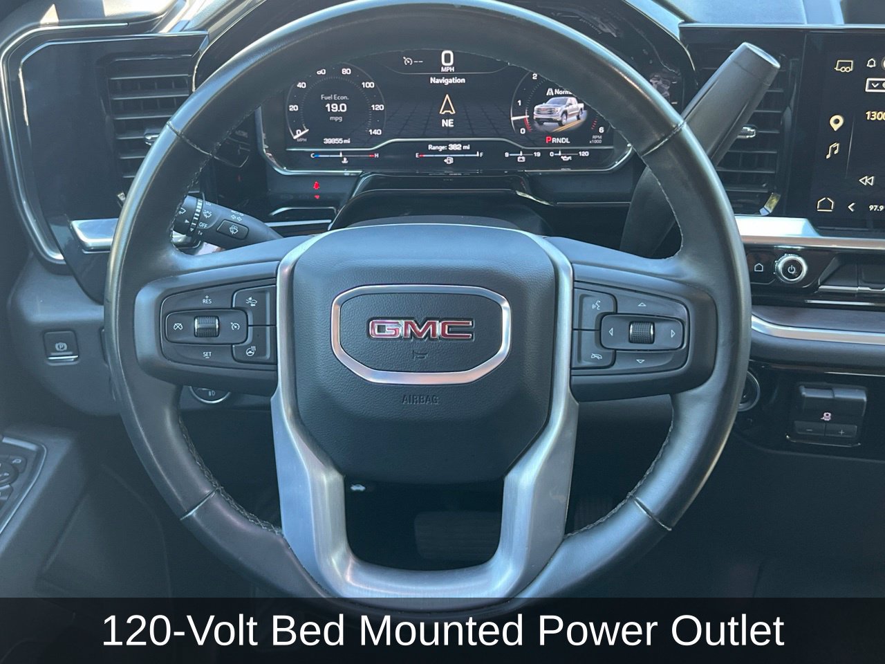 Used 2025 GMC Sierra 1500 SLT RWD image 15