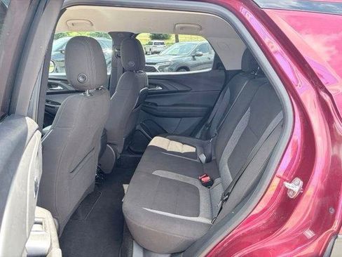 Used 2022 Chevrolet TrailBlazer LT w/ Confidence II Package FWD image 15