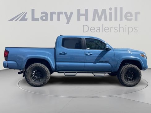 Used 2019 Toyota Tacoma TRD Sport w/ Technology Package RWD image 6