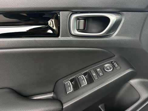 Used 2023 Honda Civic EX-L image 10