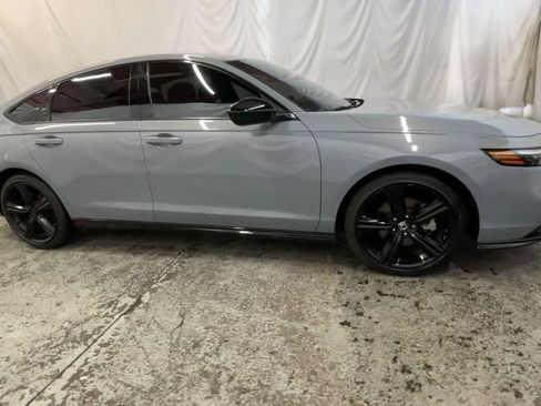 Used 2023 Honda Accord Sport image 3