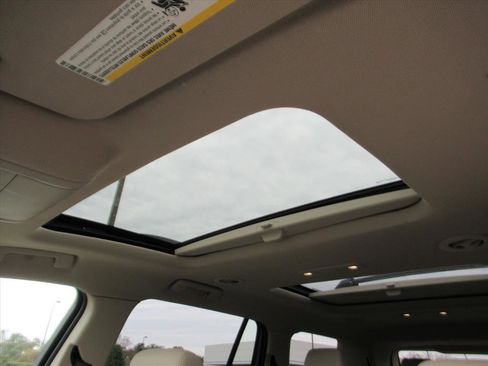 Used 2019 GMC Acadia Denali w/ Technology Package image 27