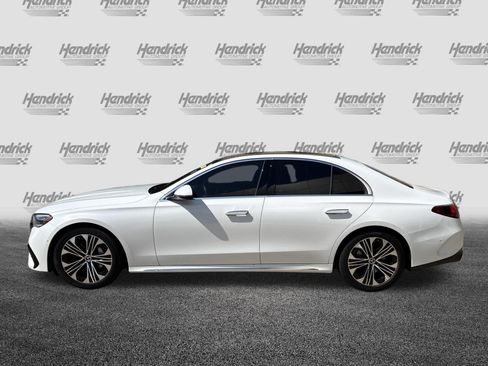 Used 2025 Mercedes-Benz E 350 4MATIC Sedan image 7