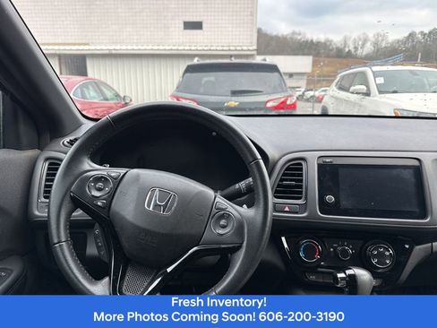 Used 2022 Honda HR-V Sport image 8