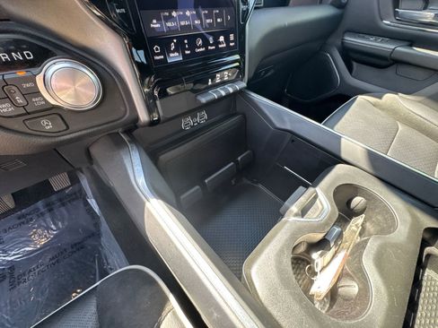 Used 2026 RAM 1500 Laramie AWD/4WD image 30