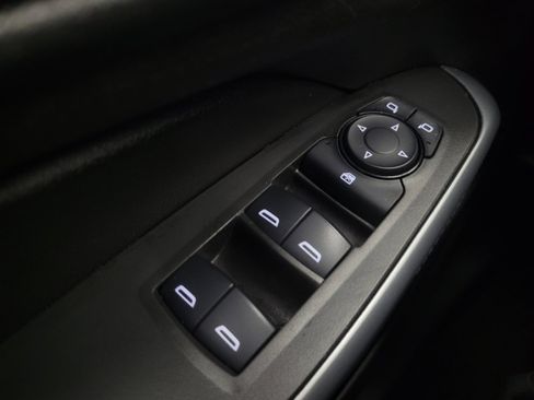 Used 2025 Chevrolet Trax LS FWD image 27