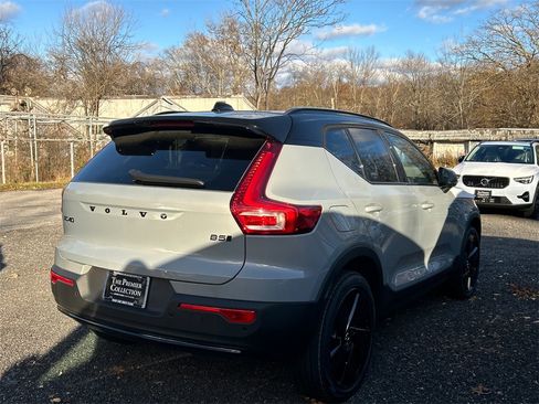New 2026 Volvo XC40 B5 Ultra w/ Climate Package image 2