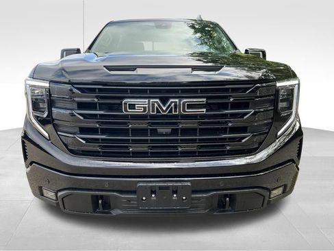Used 2024 GMC Sierra 1500 Elevation w/ Elevation Premium Package AWD/4WD image 10
