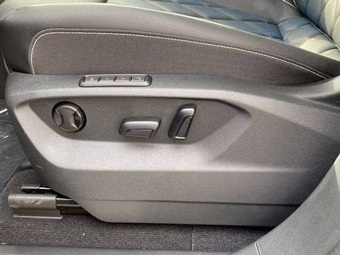 New 2026 Volkswagen Atlas Cross Sport SEL Premium R-Line image 18