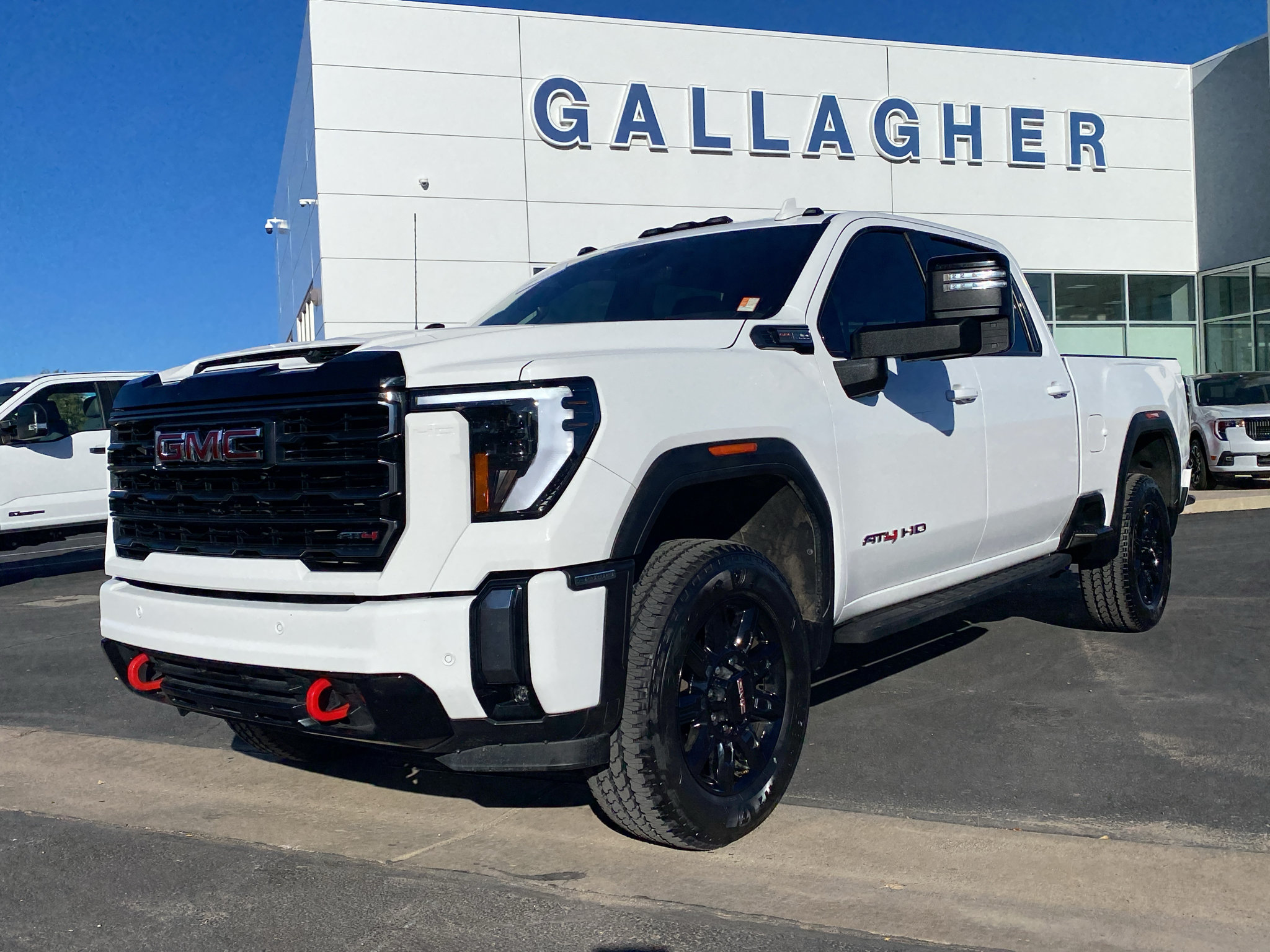 Used 2024 GMC Sierra 2500 AT4 w/ AT4 Premium Plus Package AWD/4WD image 1