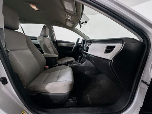 Used 2016 Toyota Corolla LE image 29