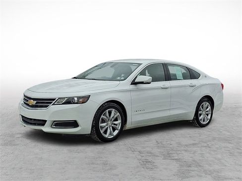 Used 2016 Chevrolet Impala LT w/ Convenience Package image 3