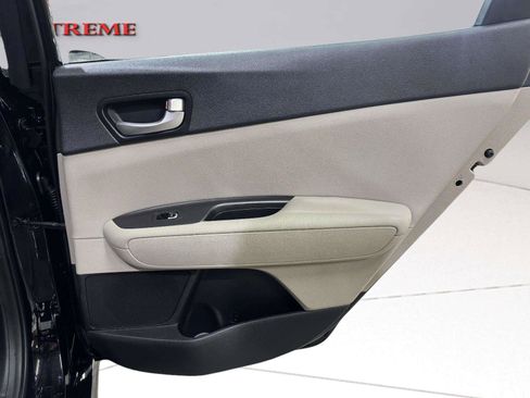 Used 2016 Kia Optima LX FWD image 42