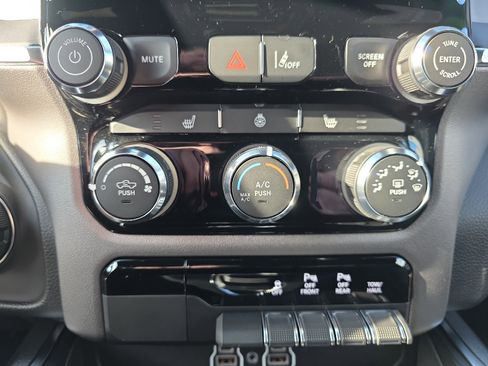 New 2026 RAM 1500 Big Horn w/ Night Edition image 34