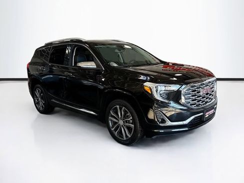 Used 2019 GMC Terrain Denali w/ LPO, Floor Liner Package image 3