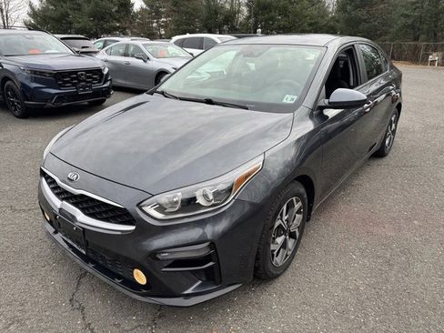 Used 2021 Kia Forte LXS image 2