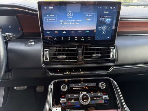 Certified 2023 Lincoln Navigator Reserve image 32