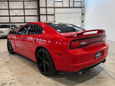 Used 2014 Dodge Charger R/T w/ Blacktop Package RWD image 11