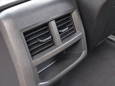 Certified 2023 Volkswagen Atlas Cross Sport SE FWD image 18