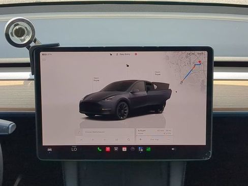 Used 2023 Tesla Model Y Long Range AWD/4WD image 21