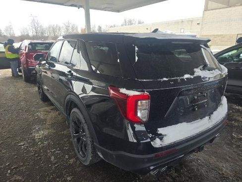 Used 2021 Ford Explorer ST w/ ST Street Pack image 4