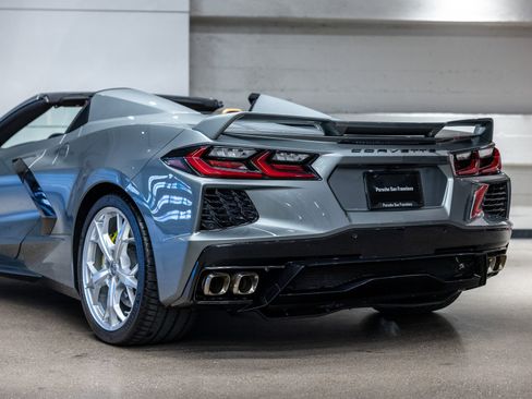 Used 2023 Chevrolet Corvette Stingray Preferred Conv w/ Z51 Performance Package RWD image 25