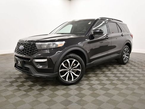Used 2023 Ford Explorer ST-Line w/ Class IV Trailer Tow Package AWD/4WD image 2