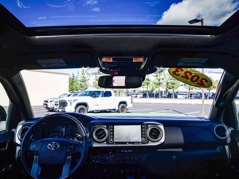 Certified 2023 Toyota Tacoma TRD Off-Road w/ TRD Premium Off Road Package image 20