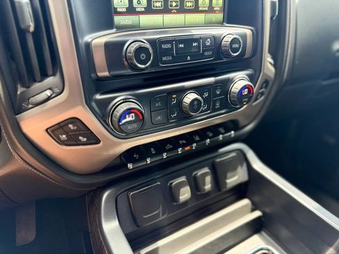 Used 2016 GMC Sierra 2500 Denali w/ Duramax Plus Package AWD/4WD image 23