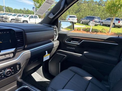 New 2025 Chevrolet Silverado 1500 High Country image 31