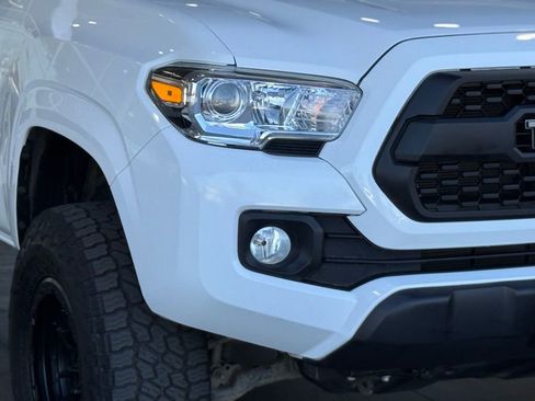 Used 2021 Toyota Tacoma SR5 image 8