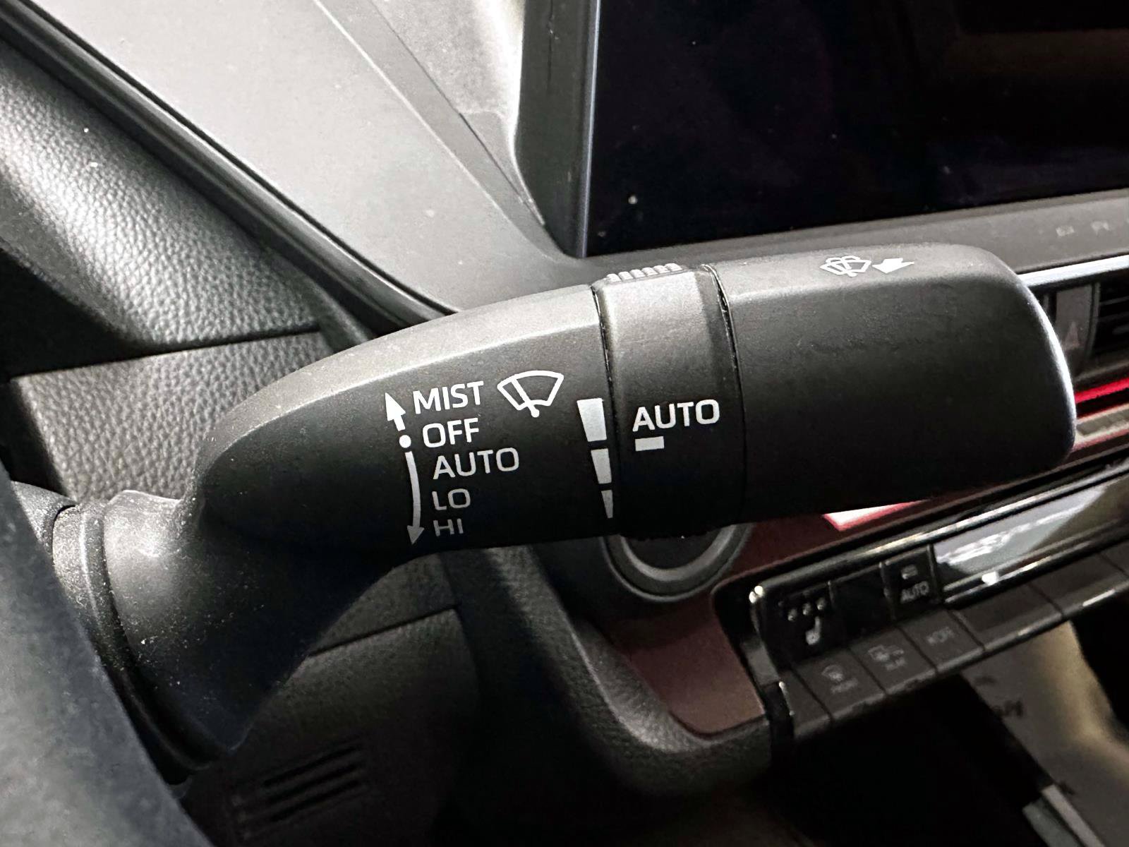 Certified 2024 Toyota Prius Prime FWD image 27