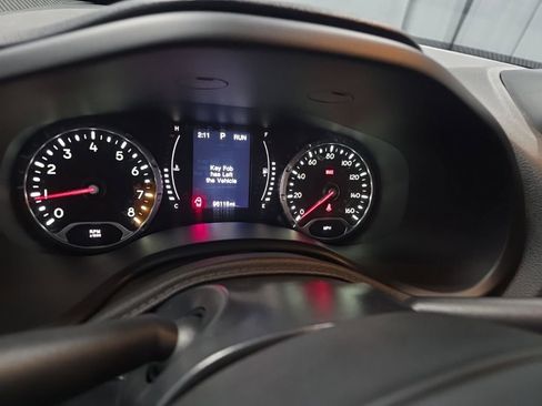 Used 2016 Jeep Renegade Latitude image 21