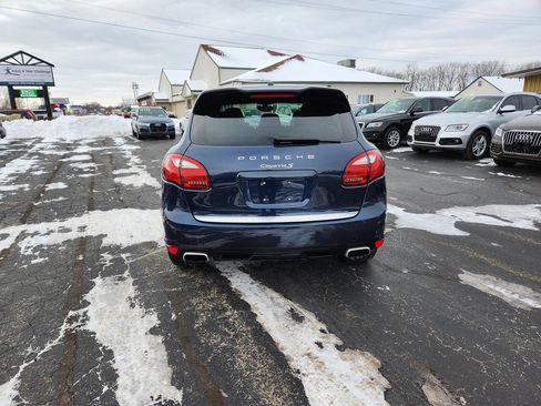 Used 2013 Porsche Cayenne S image 5