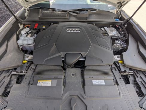 Used 2023 Audi Q8 Prestige w/ Prestige Package AWD/4WD image 33