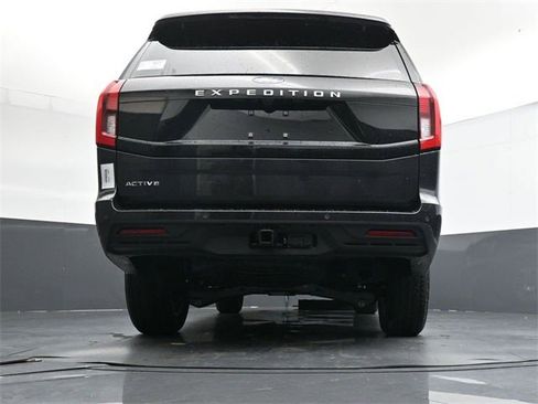 New 2025 Ford Expedition Active image 29