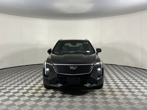Used 2025 Cadillac XT4 Premium Luxury w/ Cold Weather Package image 17