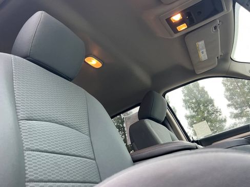 Used 2013 RAM 1500 Classic SLT w/ Remote Start & Security Group image 18