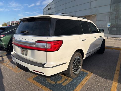 Used 2019 Lincoln Navigator Black Label w/ Cargo Package AWD/4WD image 4