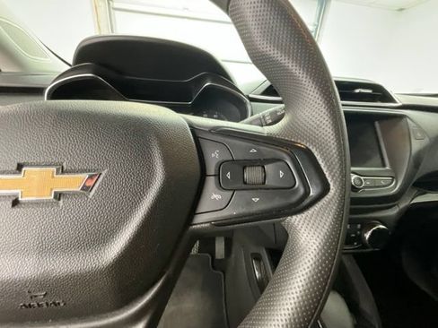 Used 2022 Chevrolet TrailBlazer LT AWD/4WD image 17