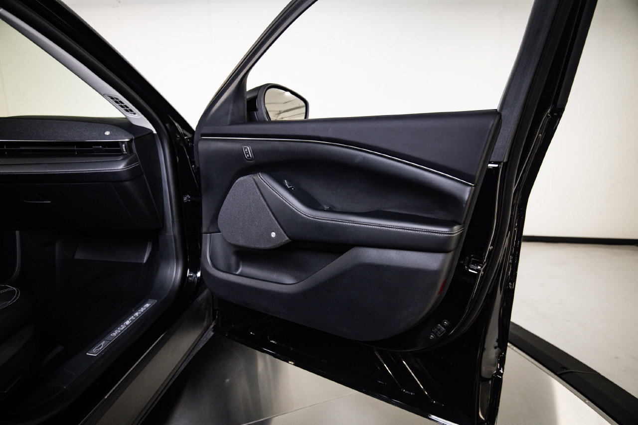 Used 2022 Ford Mustang Mach-E Premium RWD image 27
