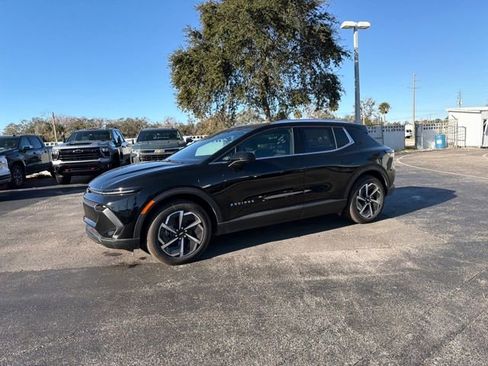 New 2026 Chevrolet Equinox EV LT image 3