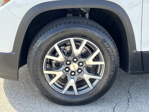 Used 2023 GMC Acadia SLE w/ Driver Convenience Package FWD image 11